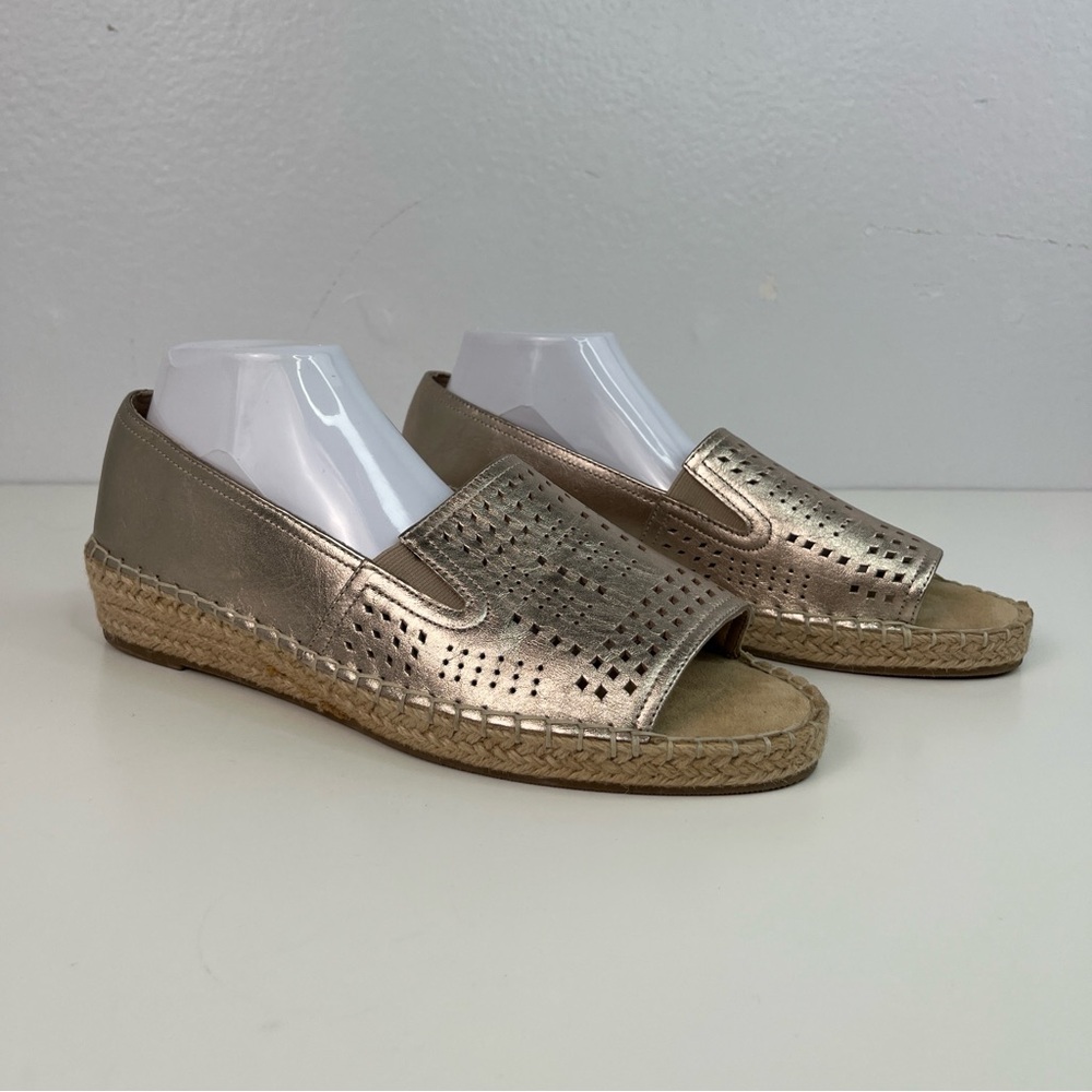 Bella Vita Women's Cora Espadrille Open Toe Flat